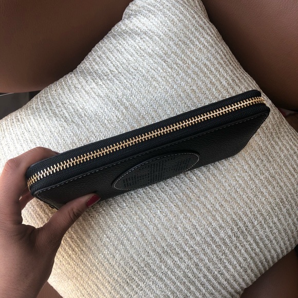 Tory Burch Perforated Logo Zip Continental Wallet - Picture 4 of 8